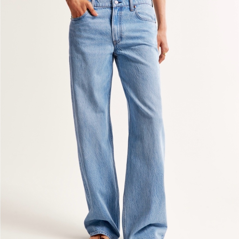 Abercrombie & Fitch Light Blue Low Rise Wide Leg Jeans
Brand New